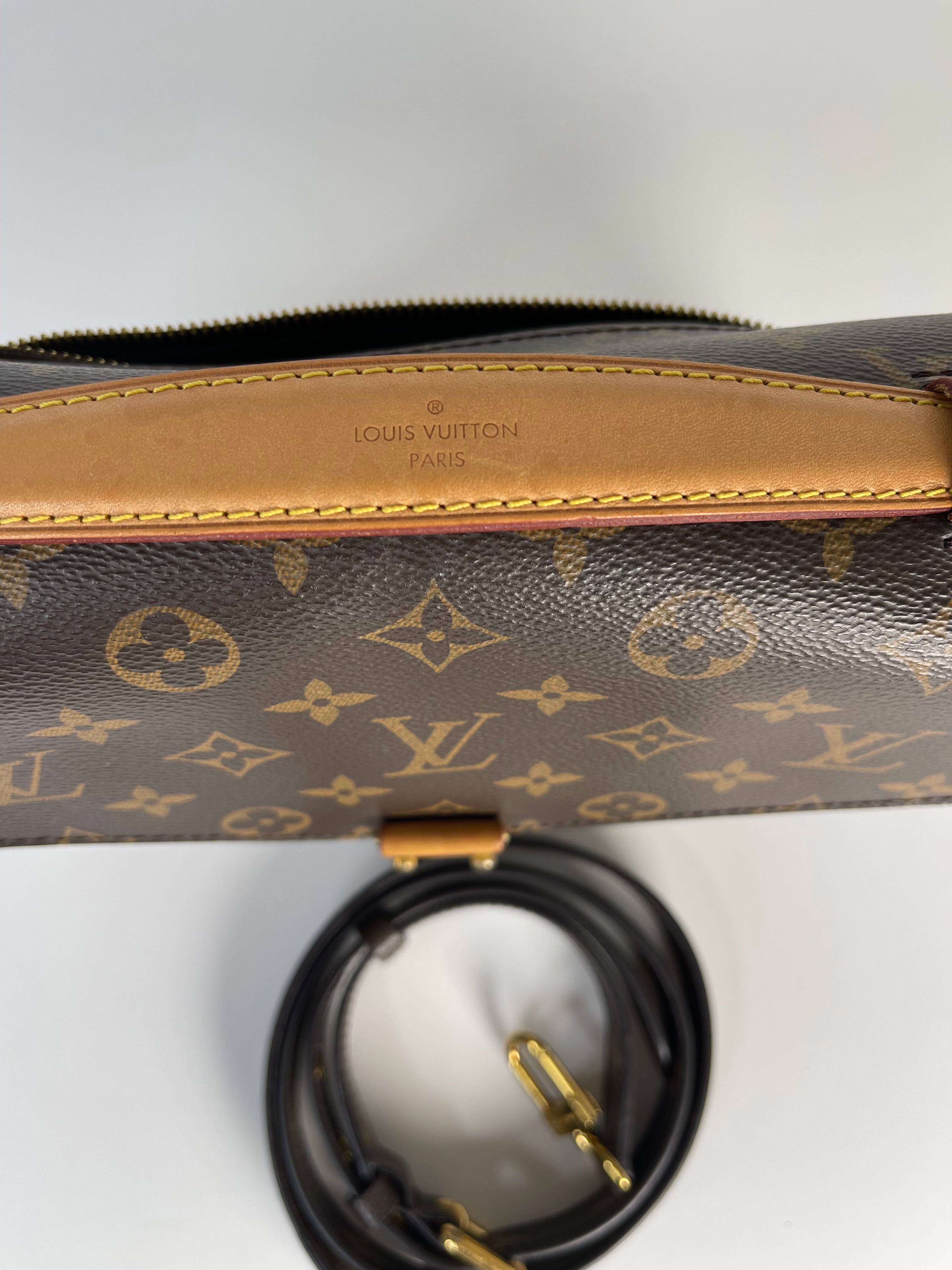 Louis Vuitton Pochette Métis Monogram Crossbody Bag