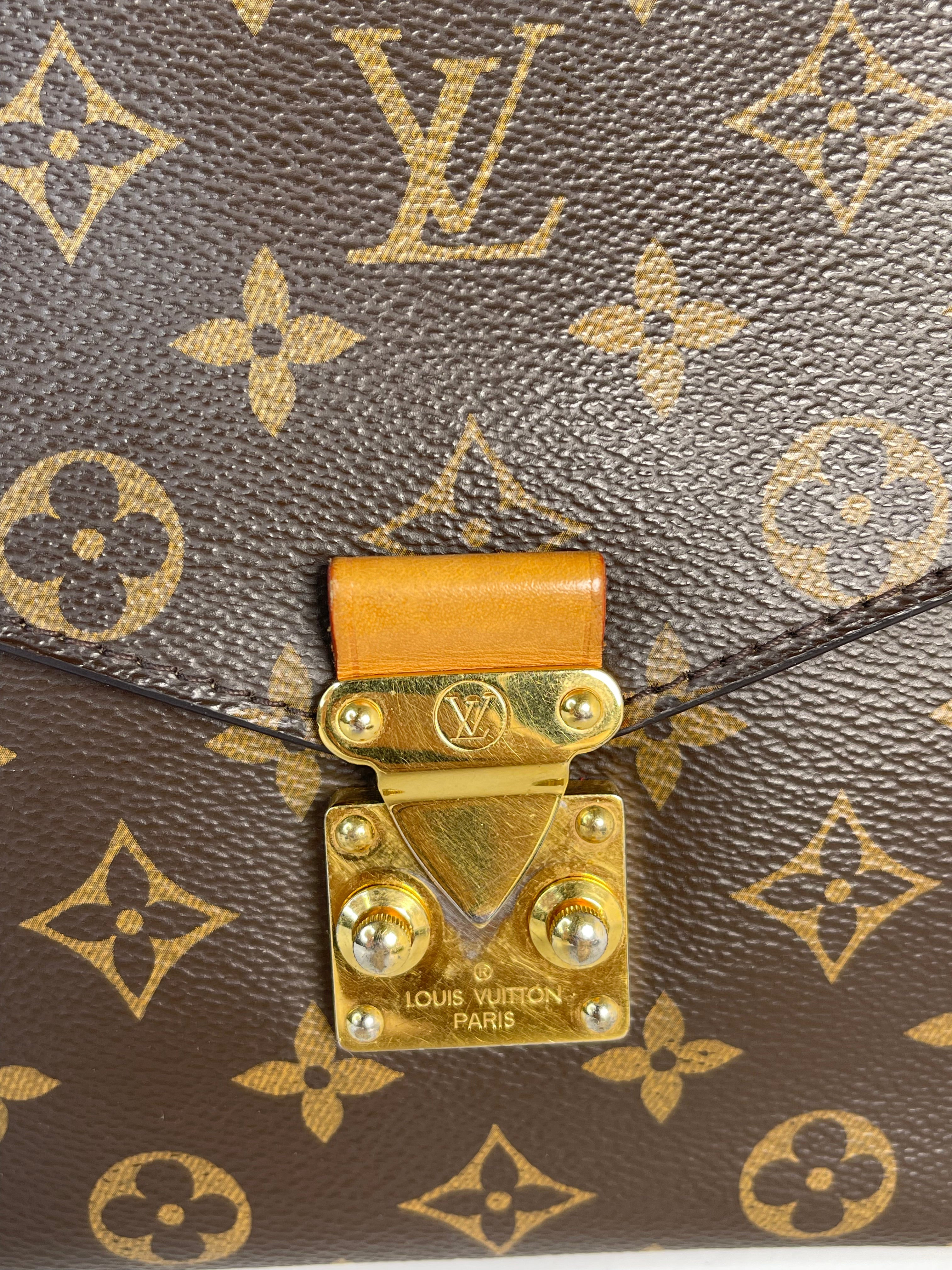 Louis Vuitton Pochette Métis Monogram Crossbody Bag