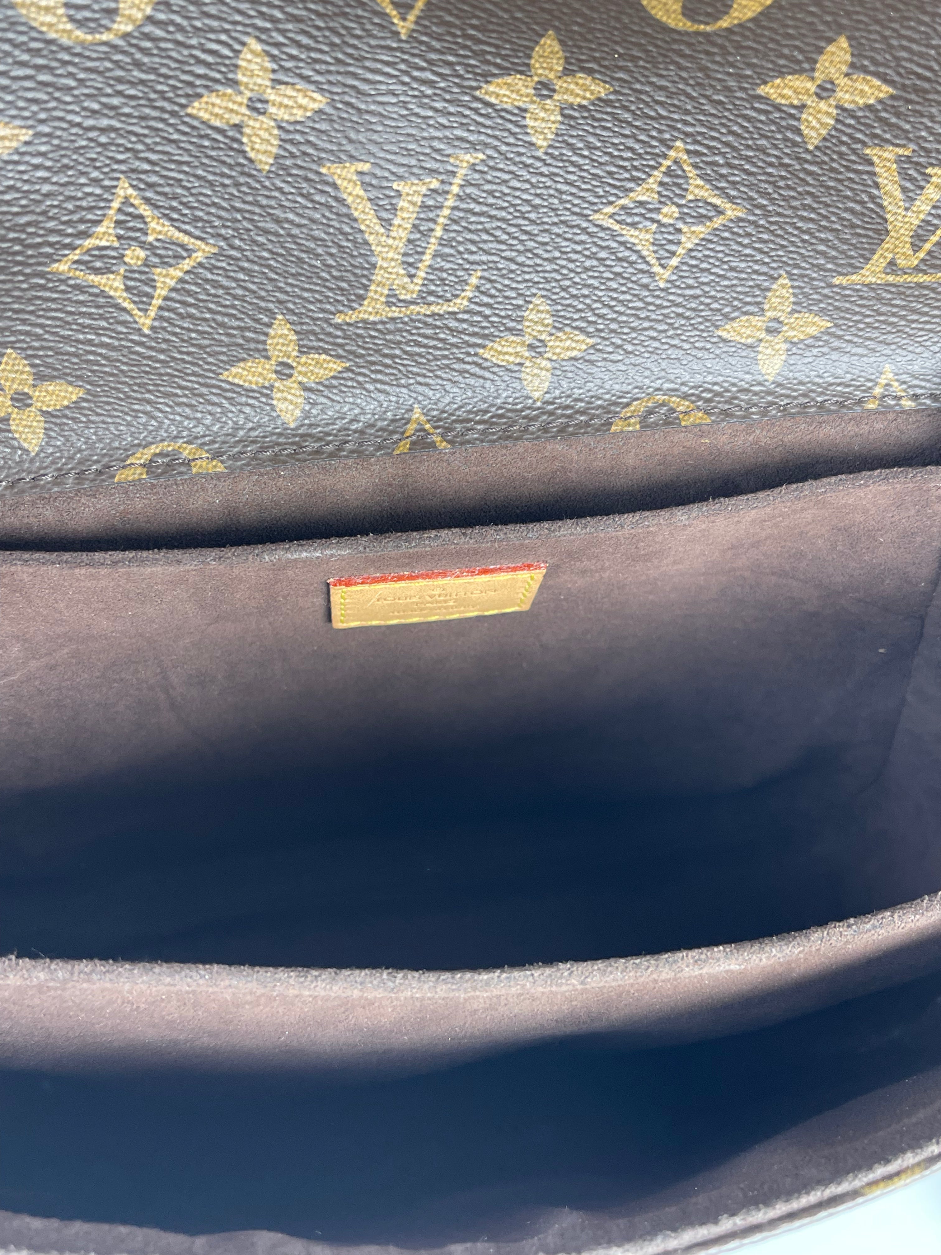 Louis Vuitton Pochette Métis Monogram Crossbody Bag